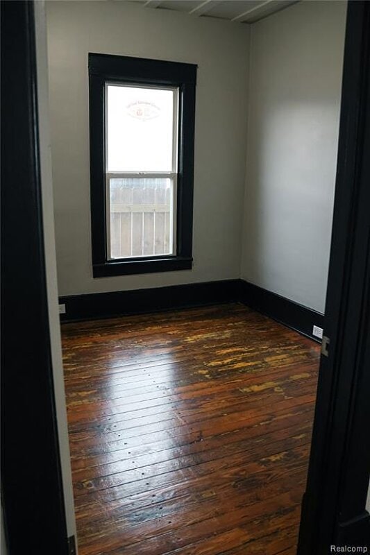 Building Photo - 618 Clinton St