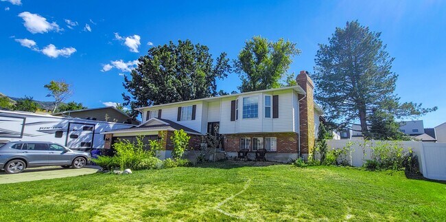 Building Photo - Really Nice 4 bedroom 3 Bath Home on Spacious Lot!