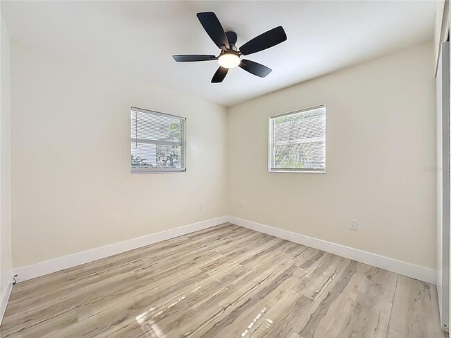 Building Photo - 4513 W Gray St