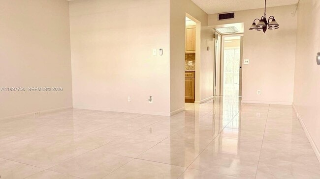 Building Photo - 400 SW 134th Way