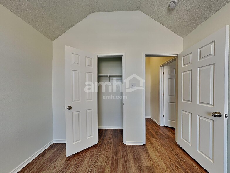 Building Photo - 11601 Wingfield Ln