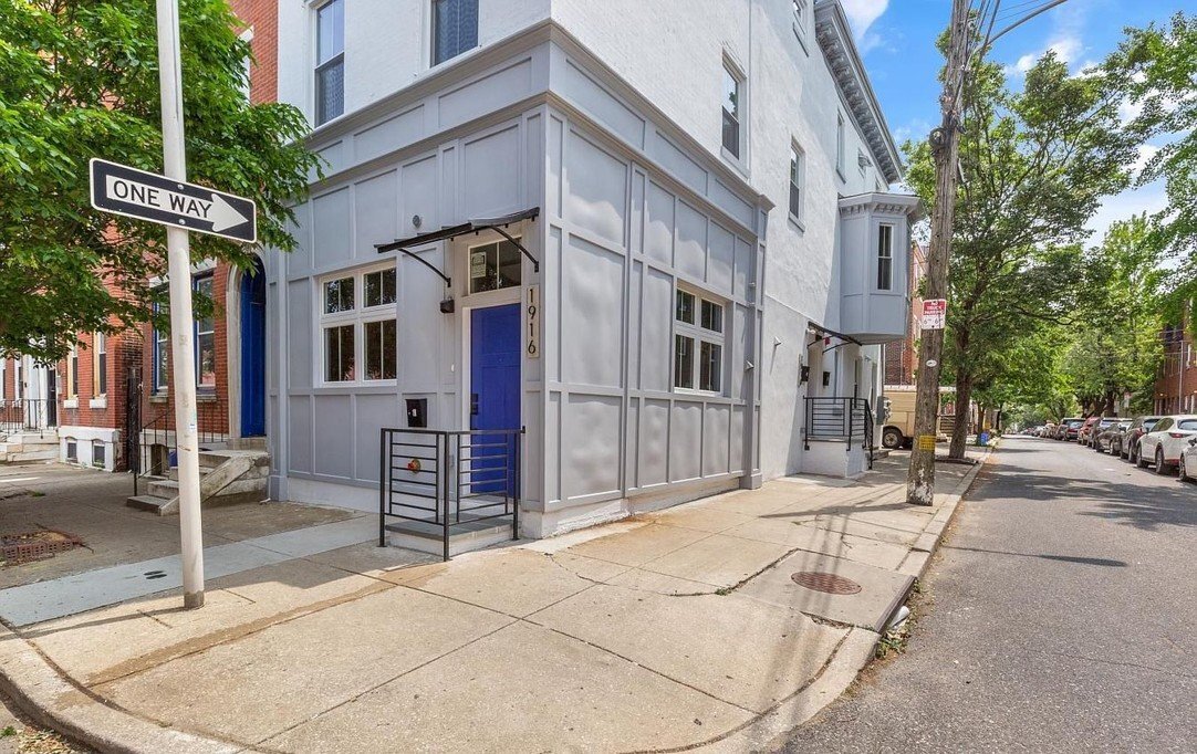 Building Photo - 1916 Poplar St