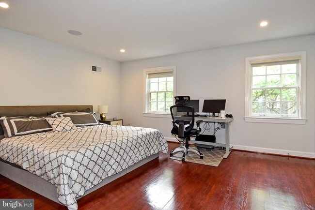 Building Photo - 5153 Westbard Ave