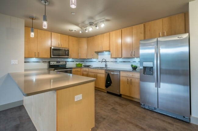 Building Photo - 210 Pueblo Ave