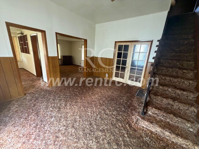 Building Photo - 411 Anderson-