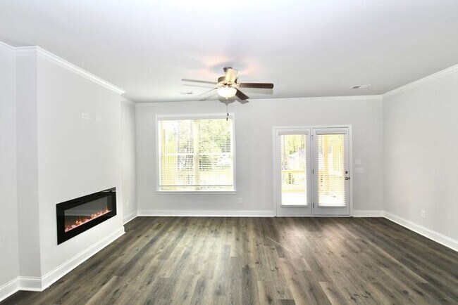 Building Photo - 574 Amarante Cir