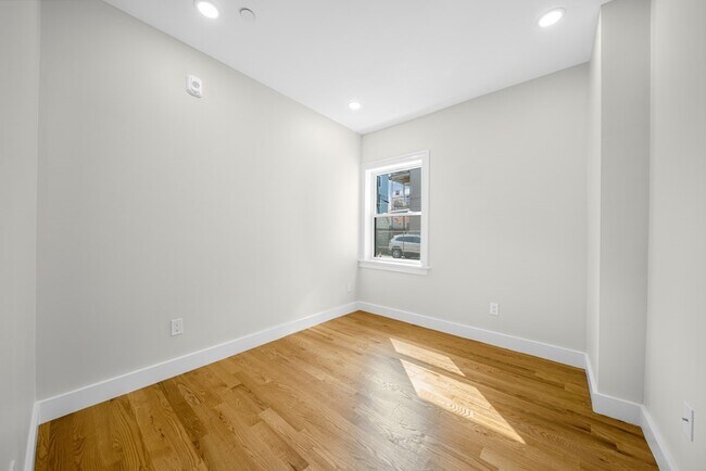 Building Photo - 74 Bunker Hill St