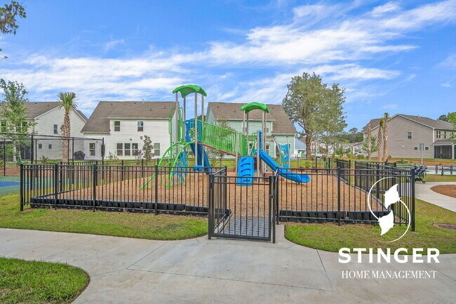 Building Photo - 1214 Danner Dr