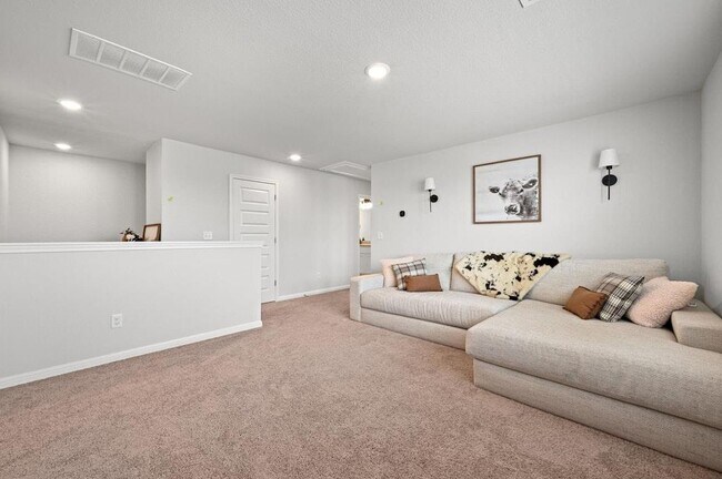 Building Photo - 13309 Silver Blazer Dr