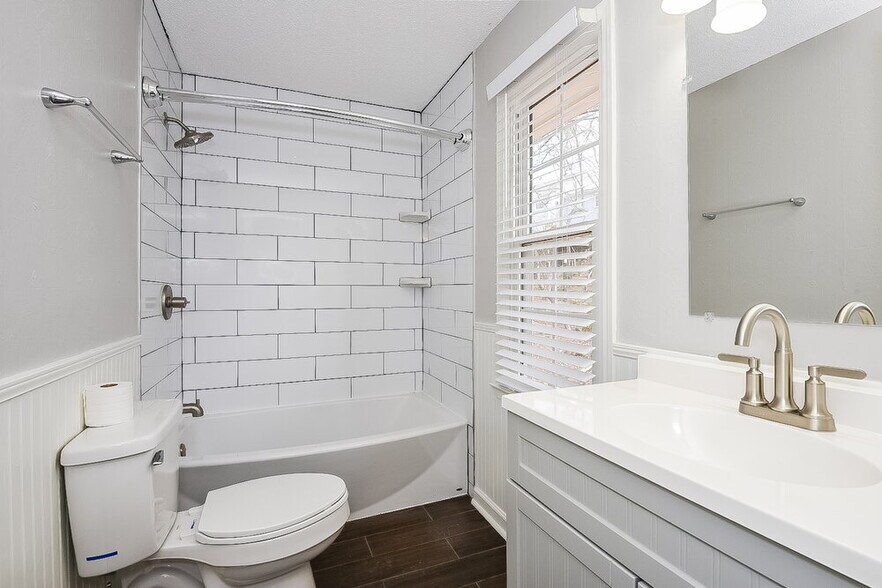 Building Photo - 28 Peggy Ct NW