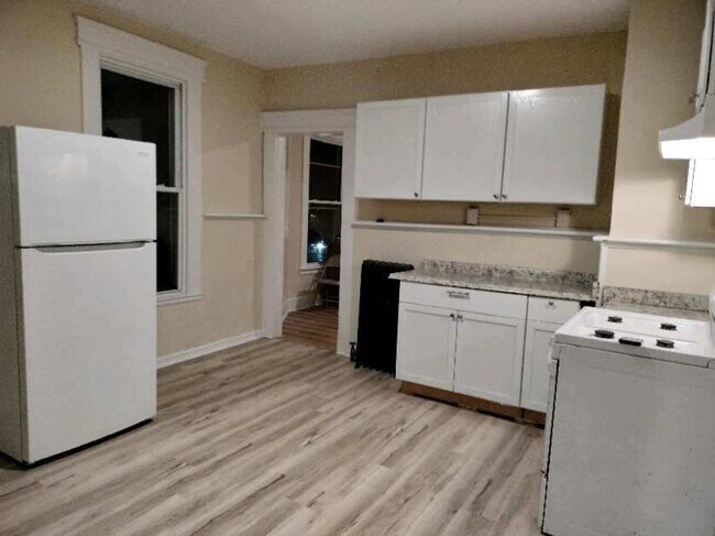 Building Photo - 680 Dixwell Ave