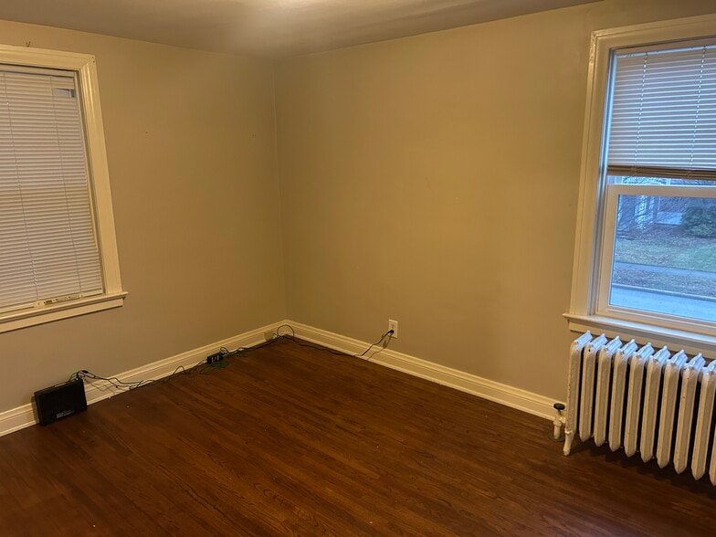 Bedu - 309 W Sandusky St