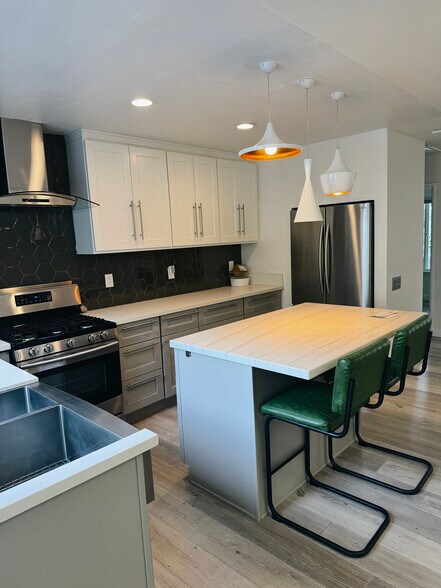 Building Photo - 2643 Briarwood Pl