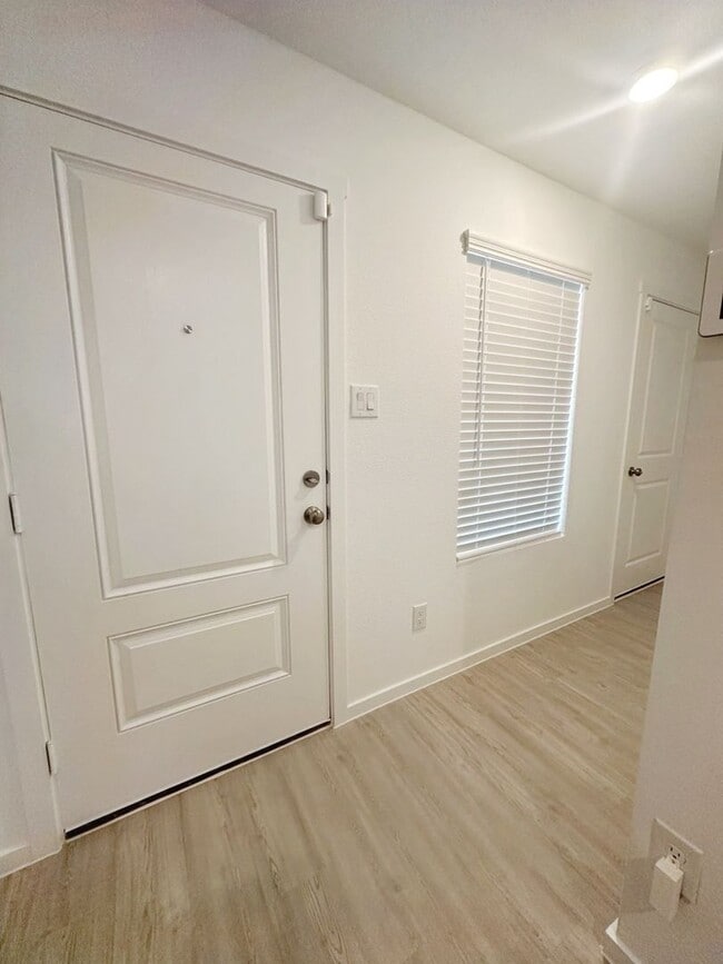 Building Photo - 15069 Red Sands Trl