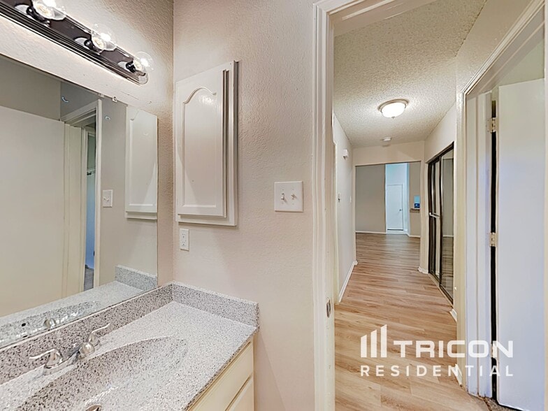 Building Photo - 4116 Amy Dr