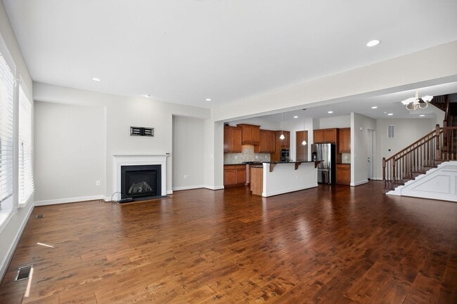 Building Photo - 42331 Benfold Square