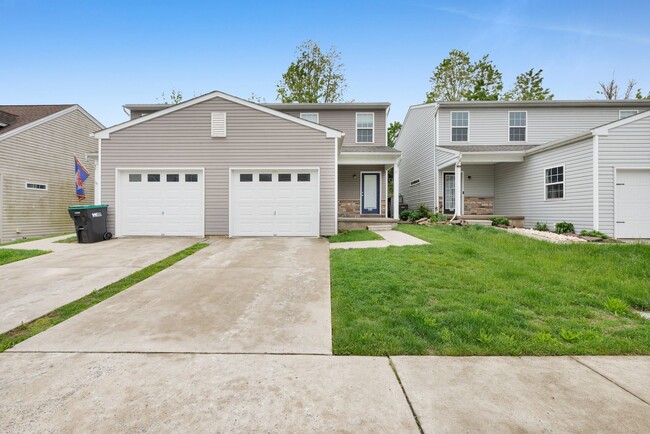 Primary Photo - Modern 3-Bed Townhome on Quiet Cul-de-Sac ...