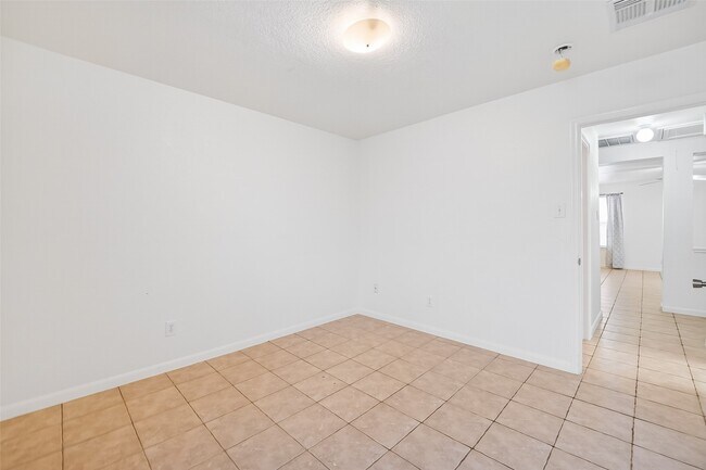 Building Photo - 10426 Briar Patch St