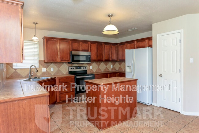 Building Photo - 1705 Indian Camp Trail
