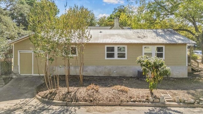Building Photo - 1801 Travis Heights Blvd