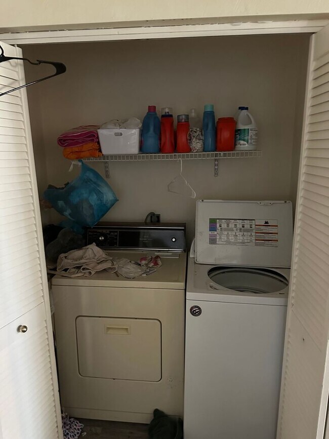 Building Photo - 206 Pheasant Run Dr