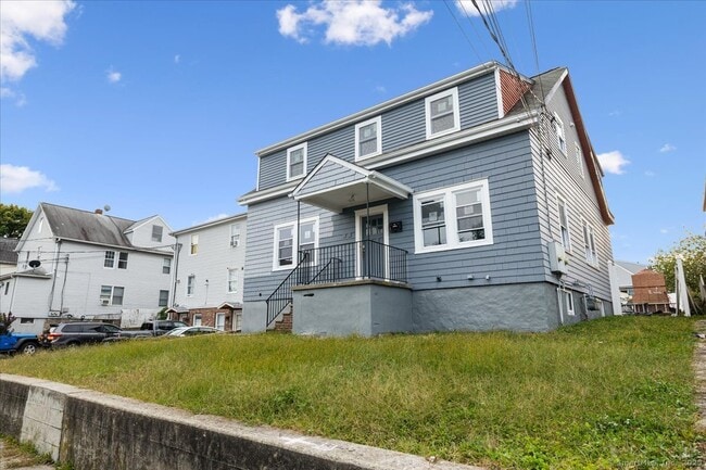 Building Photo - 85 Avery St