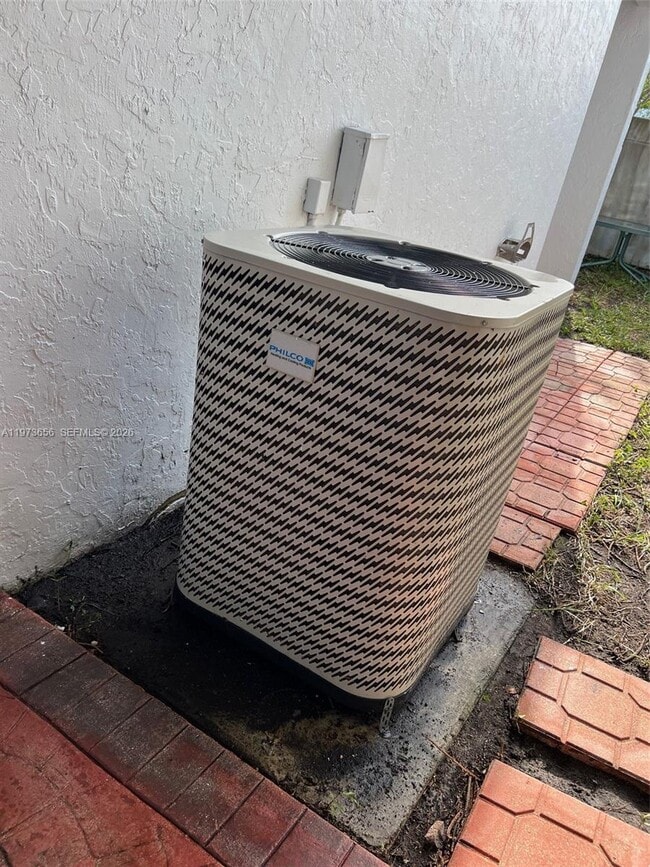 Building Photo - 202 NE 211th Terrace