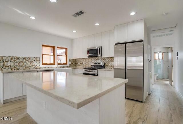 Building Photo - 130 N Ave 60