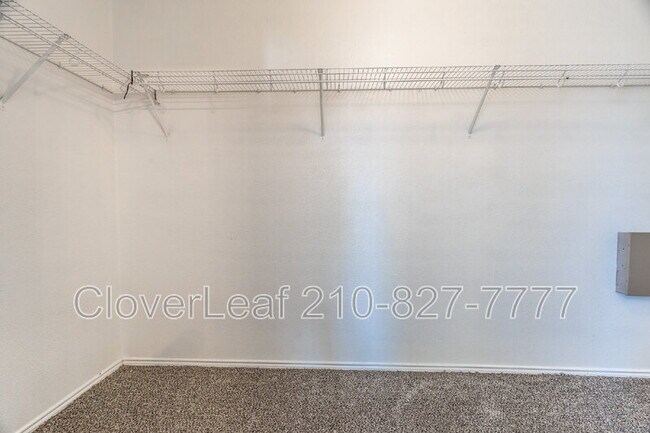 Building Photo - 5818 Sherbrooke Oak