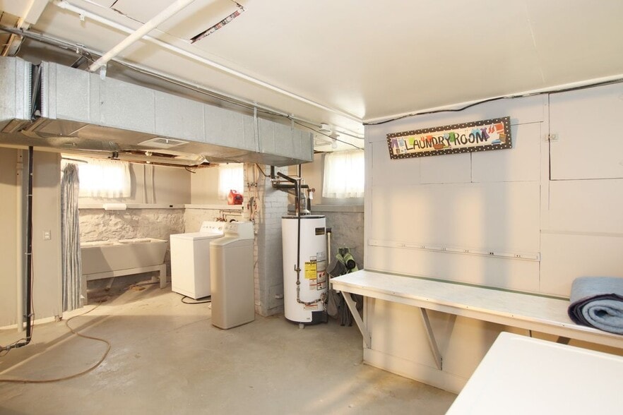 Building Photo - 27 15th St