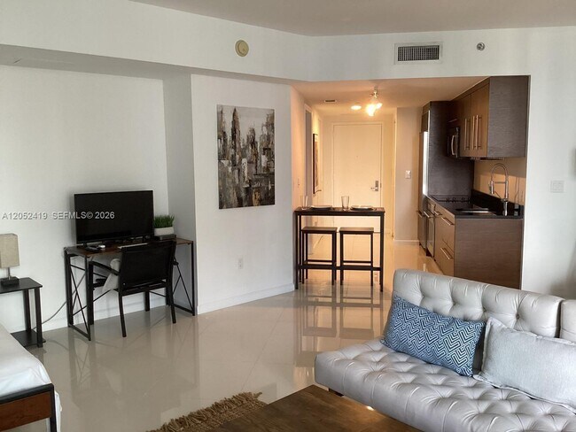Building Photo - 475 Brickell Ave