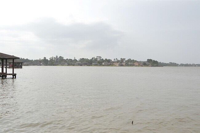 Building Photo - 19222 Aquatic Dr