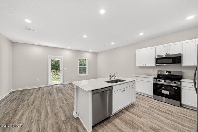 Building Photo - 41 S Main Deck Dr