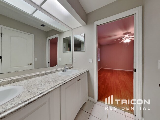 Building Photo - 1761 Banyan Dr