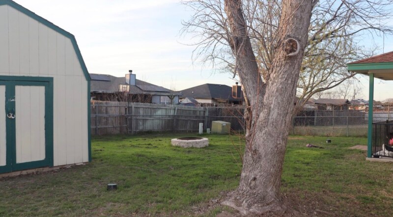 Building Photo - 2607 Gazelle Dr