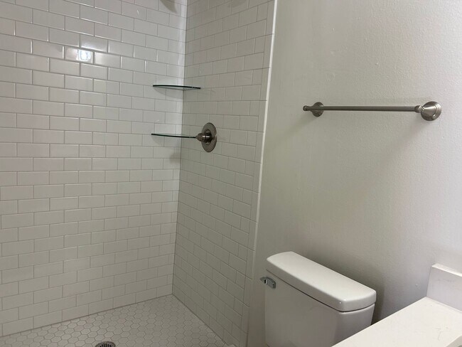 Building Photo - * * * $250 Move-in Special * * * Charming 2-Bedroom / 2-Bathroom Home! * * * $250 Move-in Special...