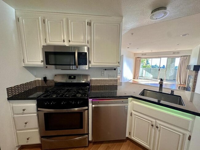 Building Photo - 11385 Affinity Ct