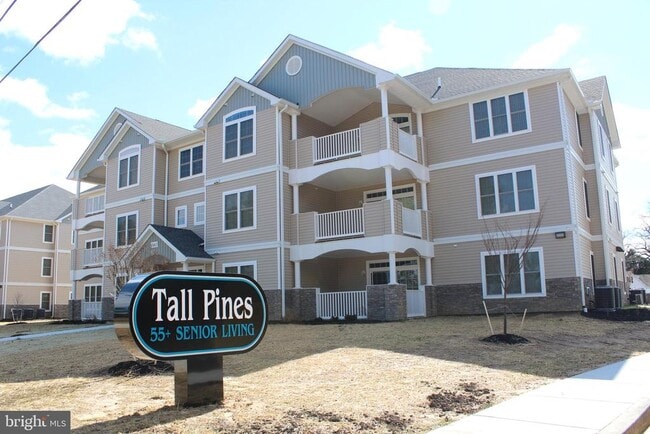 Building Photo - 1665 Kenton Rd