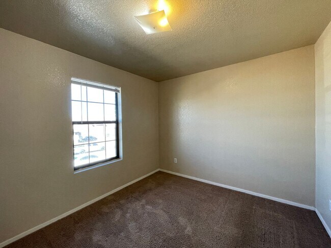 Building Photo - 1108 Leslie Cir