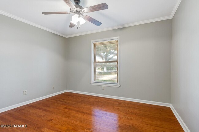 Building Photo - 101 Alonda Dr