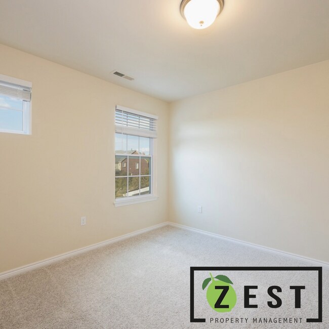 Building Photo - Amazing 3Bedroom 2 Baths OPEN HOUSE- 11/29 12PM-12:30PM