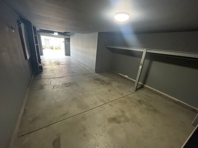 Building Photo - Beautiful and Modern Townhome in The Bay at Point Loma Condominiums