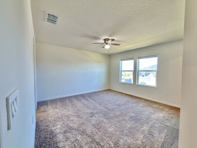 Building Photo - 9419 Westside Hls Dr