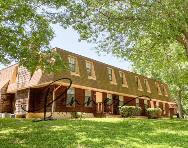 Primary Photo - 152 NW Zaun Ave