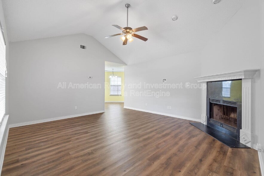 Building Photo - 1124 Bridlewood Path