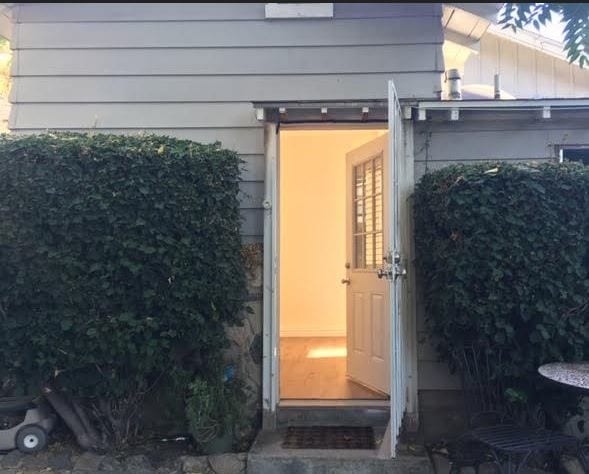 Entrance from private yard - 3226 Montrose Ave