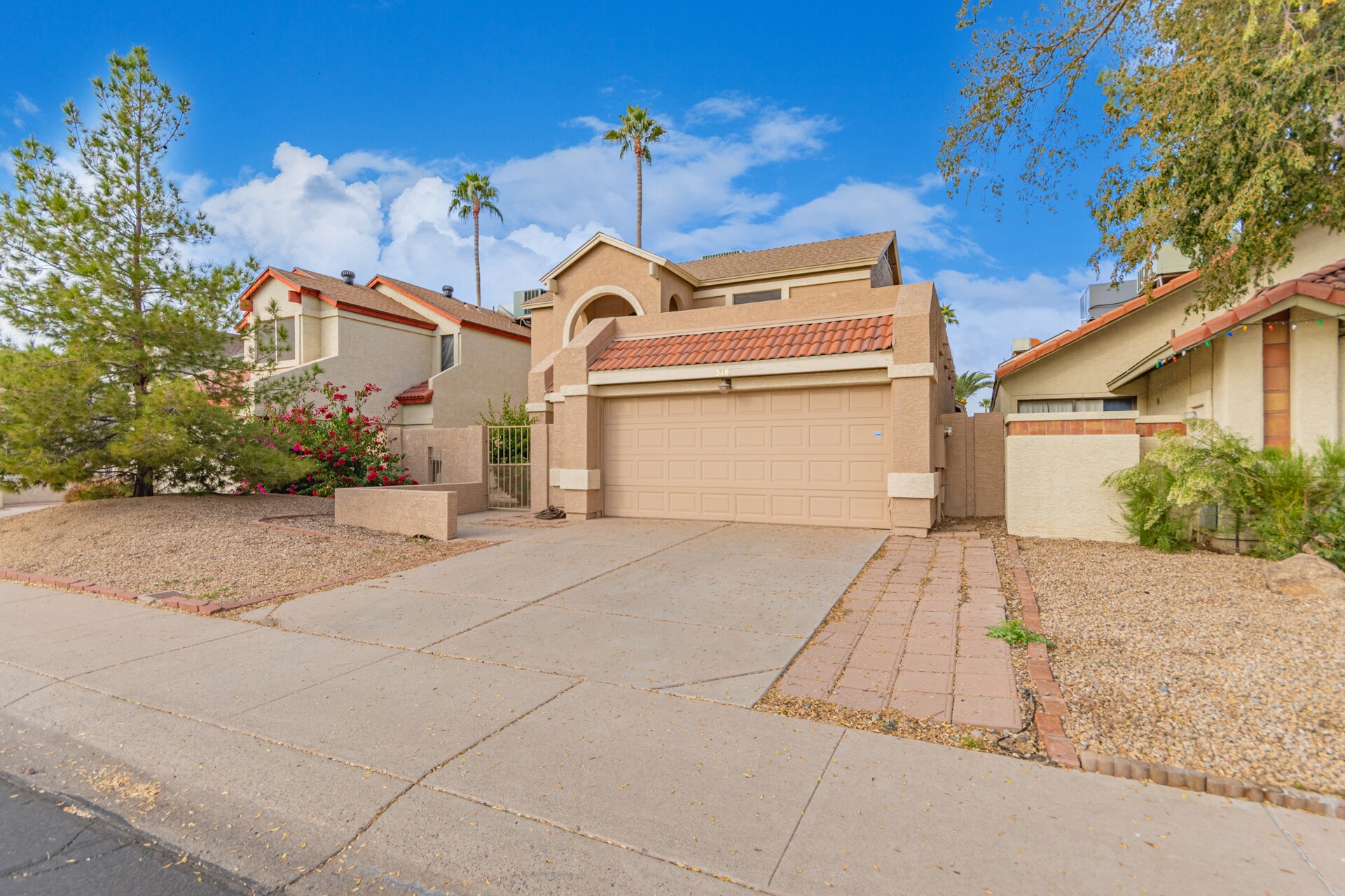 Building Photo - 518 E Wescott Dr