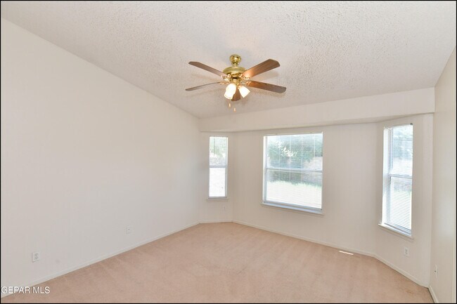 Building Photo - 3112 Tierra Ayala Dr