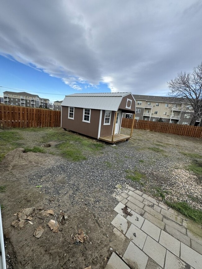 Building Photo - Come and take a look at this GEM!!!!!