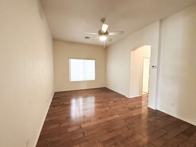 Building Photo - Exquisite 4-Bedroom, 3-Bath Haven in Sierr...